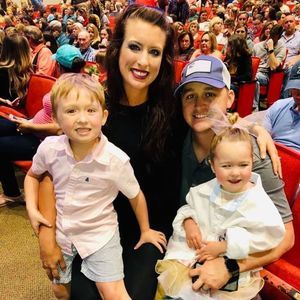 Meet your Posher, Devin